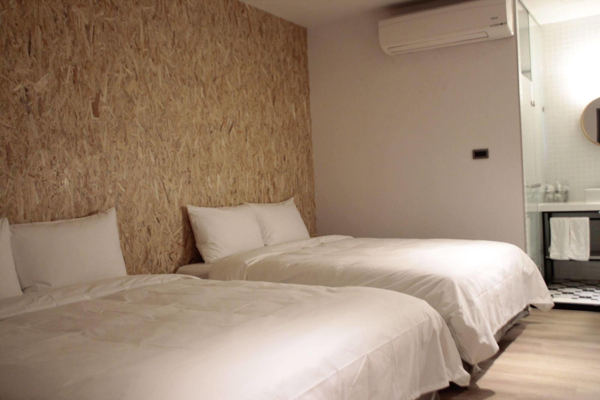 Let'S Hostel Kaohsiung Buitenkant foto